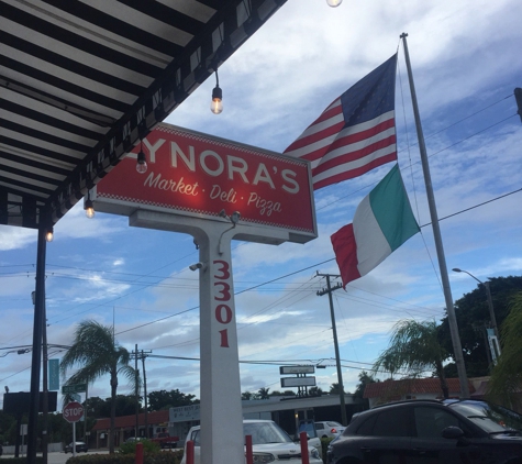 Lynora's Kitchen - West Palm Beach, FL