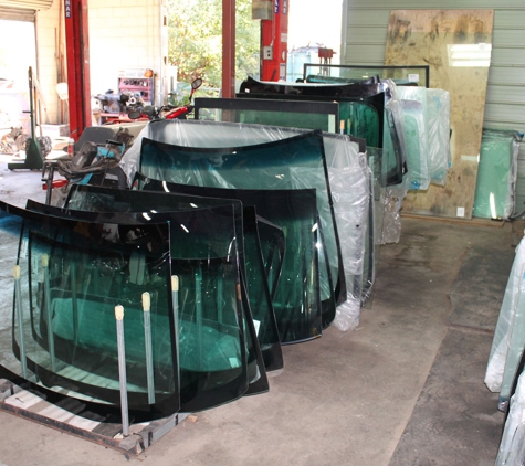 Matt's Windscreens - South Kempsey, NSW. Macleay Valley Automotive Windscreen Stock