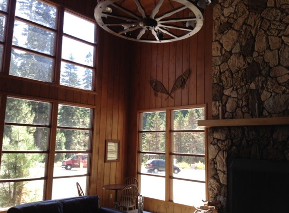 Stony Creek Lodge - Sequoia National Park, CA