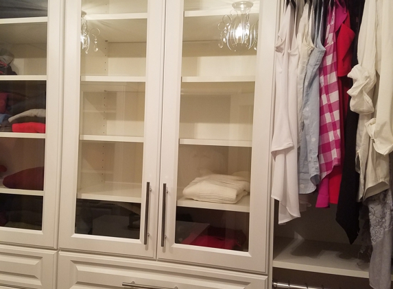 Conquering Clutter, Inc. - Lake Elsinore, CA. Walk In Closet