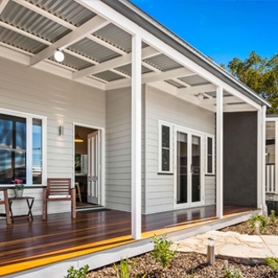 Ross Turner Building Contractors - Glenvale, QLD. We offer a complete service for all forms of residential construction.