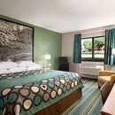 Super 8 by Wyndham Batesville - Hotels