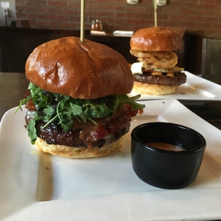 Bachi Burger - Pasadena, CA. Kikis and Miaygi Burgers ����