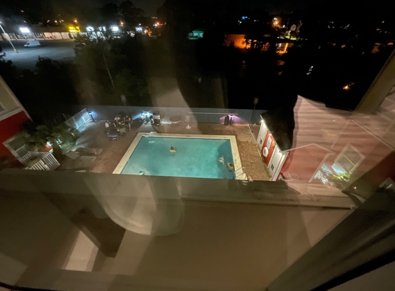 Hawthorn Extended Stay by Wyndham Panama City Beach - Panama City Beach, FL