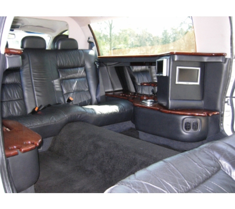 Burbank Central Coast & Lake Macquarie Hire Cars & Limousines services - Berkeley Vale, NSW