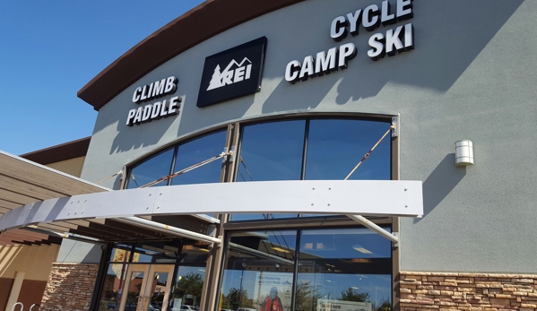 Rei - Roseville, CA