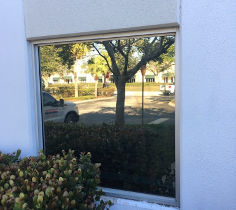 Glass Window Repair - Lauderhill, FL