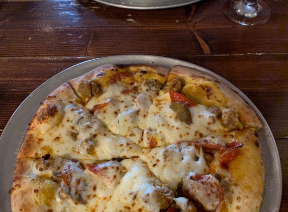 Leopoldo's Pizza - Carrollton, GA