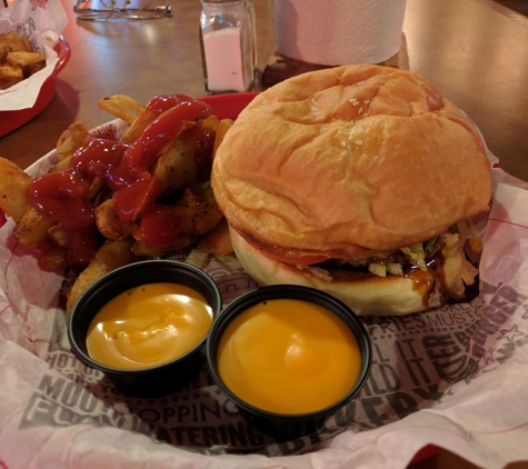 Fuddruckers - Lake Oswego, OR