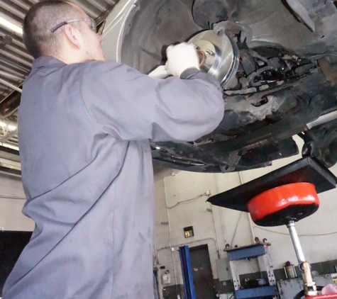 Midas Auto Service Experts and Tires - Longmont, CO. Brake Inspection
https://goo.gl/2LxzIK