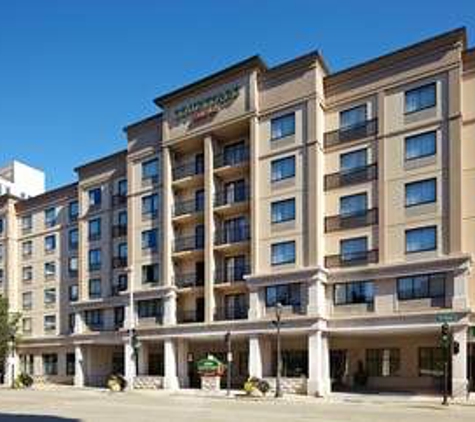 Courtyard by Marriott - Milwaukee, WI