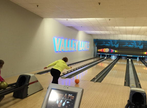 Valley Lanes Family Entrtn Ctr - Midland, MI