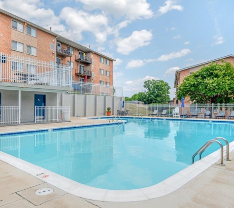 Bennington Crossings Apartment Homes - Alexandria, VA