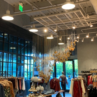 Anthropologie - Palo Alto, CA