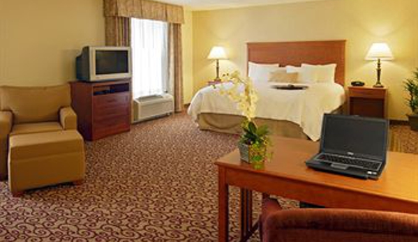 Hampton Inn Dubuque - Dubuque, IA