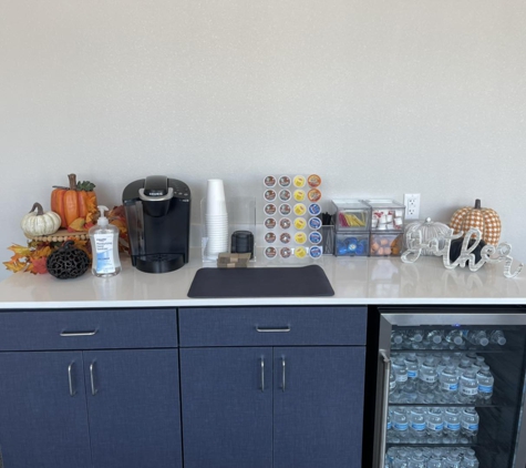 Meredith G. Davis, DDS - Richardson, TX. Refreshments station in the office of Richardson dentist Meredith G. Davis, DDS