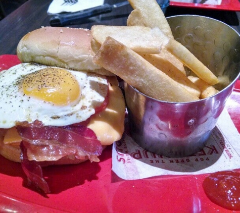 Red Robin Gourmet Burgers - Beaverton, OR