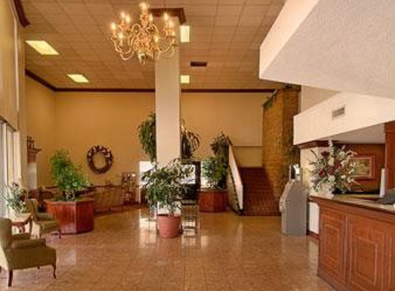 Days Inn - Louisville, KY