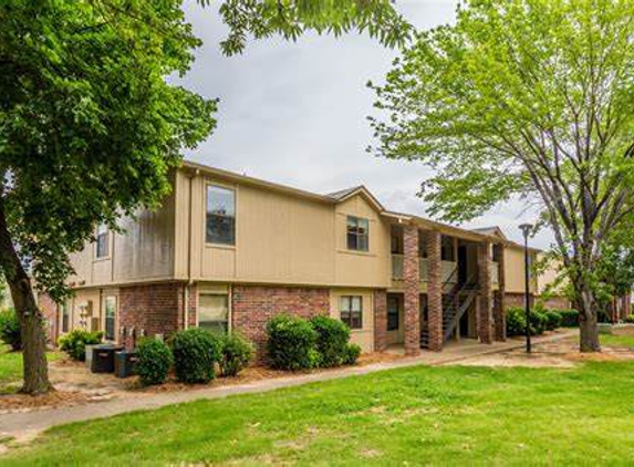 Meadow Lake Apartment - Searcy, AR