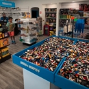 Bricks and Minifigs Saint Joseph - Toy Stores