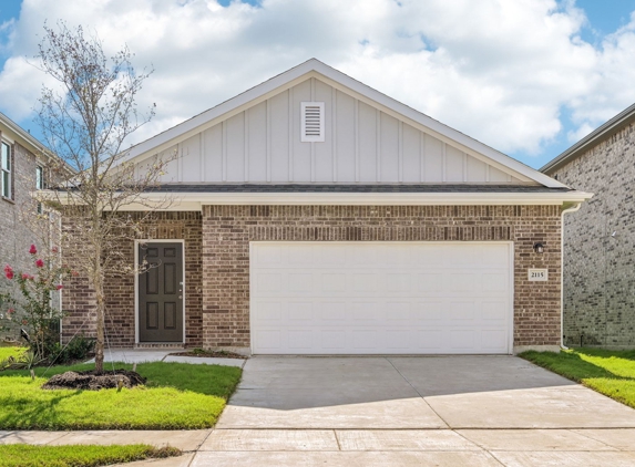 Monticello Park by Starlight Homes - Princeton, TX