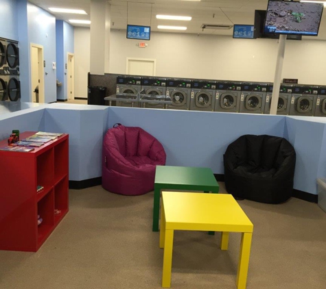 Skyline Laundry - Taylor, TX. Kids play area