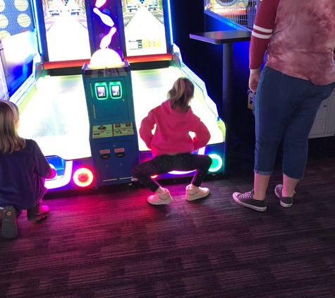 Dave & Buster's Kentwood - Kentwood, MI