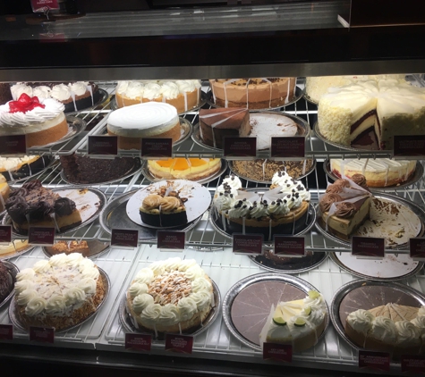The Cheesecake Factory - Trumbull, CT