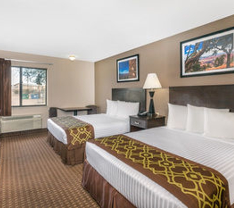 Travelodge by Wyndham Lake Havasu - Lake Havasu City, AZ