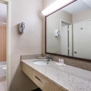 Ramada by Wyndham Triangle/Quantico - Hotels