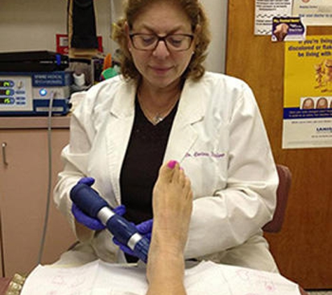 Dr. Corinne Kauderer, DPM - Old Bridge, NJ