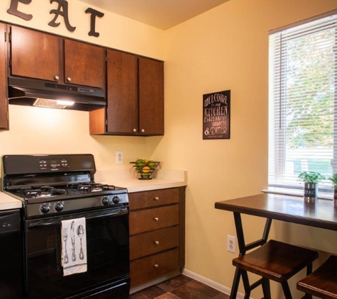 Lakewood Hills Apartment Homes - Harrisburg, PA