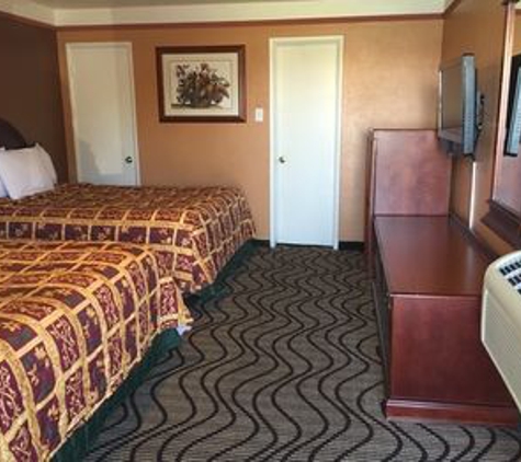 New Corral Motel - Victorville, CA