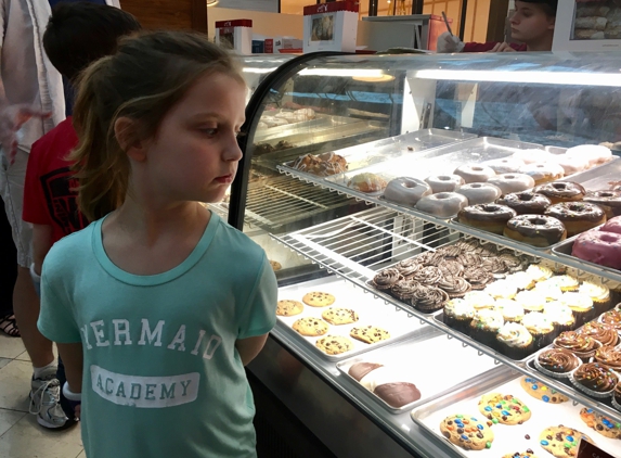 Carlo's Bakery - The Woodlands, TX