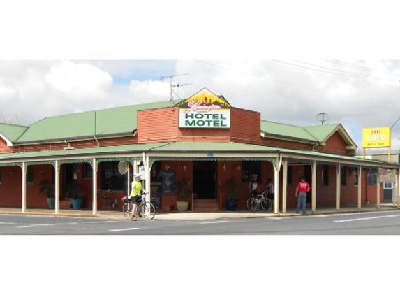 Lamington Hotel Motel
