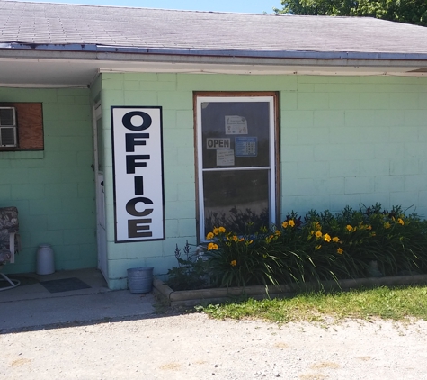 Evergreen Boarding Kennels - Saint Joseph, MO