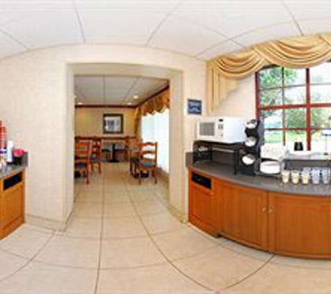 Quality Inn Near Princeton - Lawrenceville, NJ