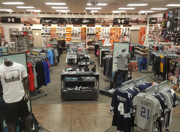 Hibbett Sports - Pleasanton, TX