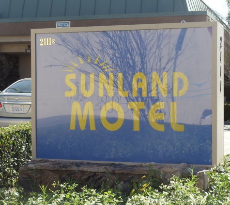 Sunland Motel - Santa Ana, CA