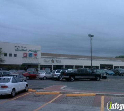 Central Market Curbside Pickup & Delivery - San Antonio, TX