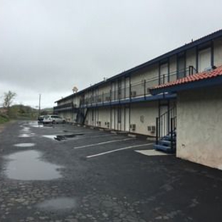 Golden Hills Motel - Tehachapi, CA