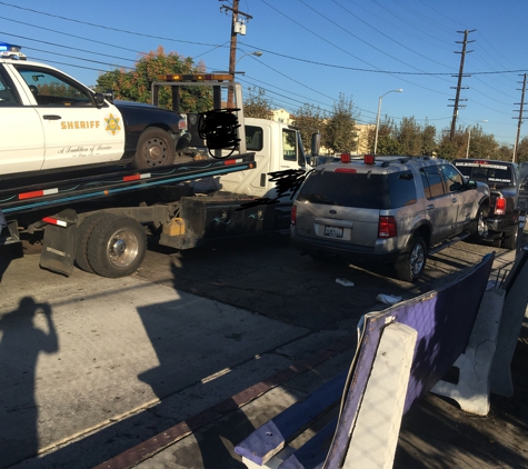 Munoz Towing - Paramount, CA