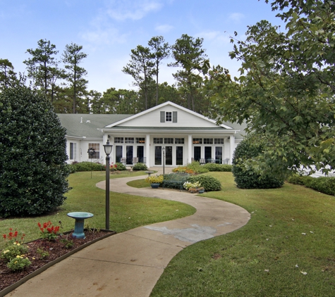 Elmcroft of Southern Pines - Southern Pines, NC