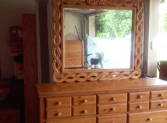 Baylor Auxillary Thrift Store - Waxahachie, TX. $250.Traditional style pure Oak dresser w/mirror; excellent condition. Dimentions: 66x34x18