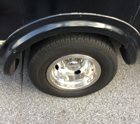 Hot Atl Party Bus - Atlanta, GA. Tire almost flat