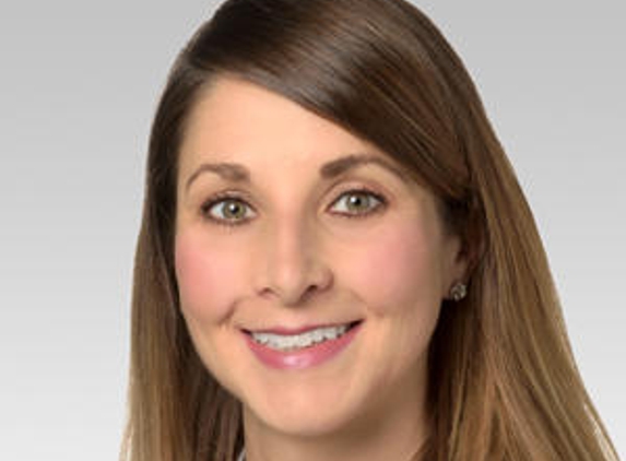 Tiffany Kadow, MD - Warrenville, IL