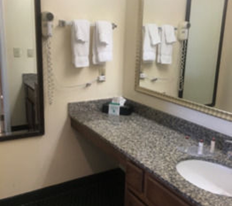 Hawthorn Suites by Wyndham Akron/ Fairlawn - Copley, OH