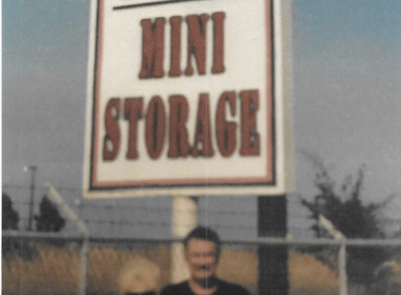 J & S Mini Storage - Corpus Christi, TX