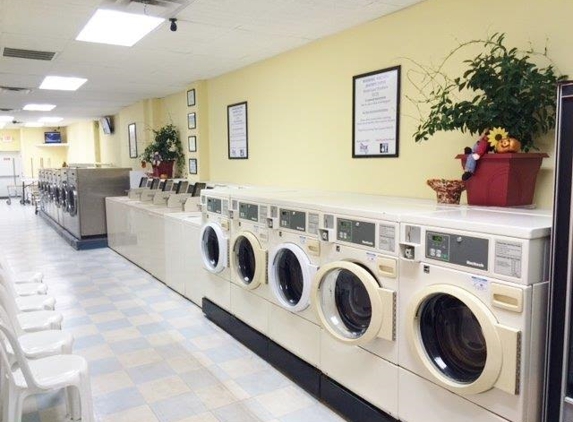 Suzie Clean Laundromat - Hackettstown, NJ. For the love of laundry.