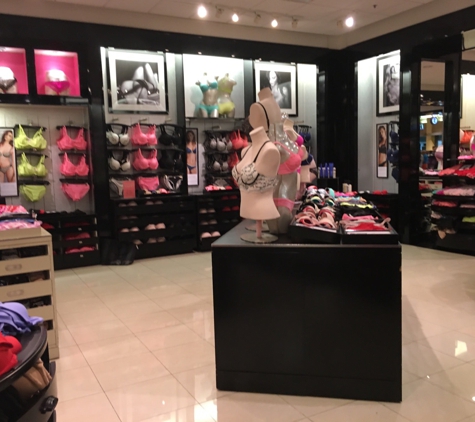 Victoria's Secret - Miami, FL